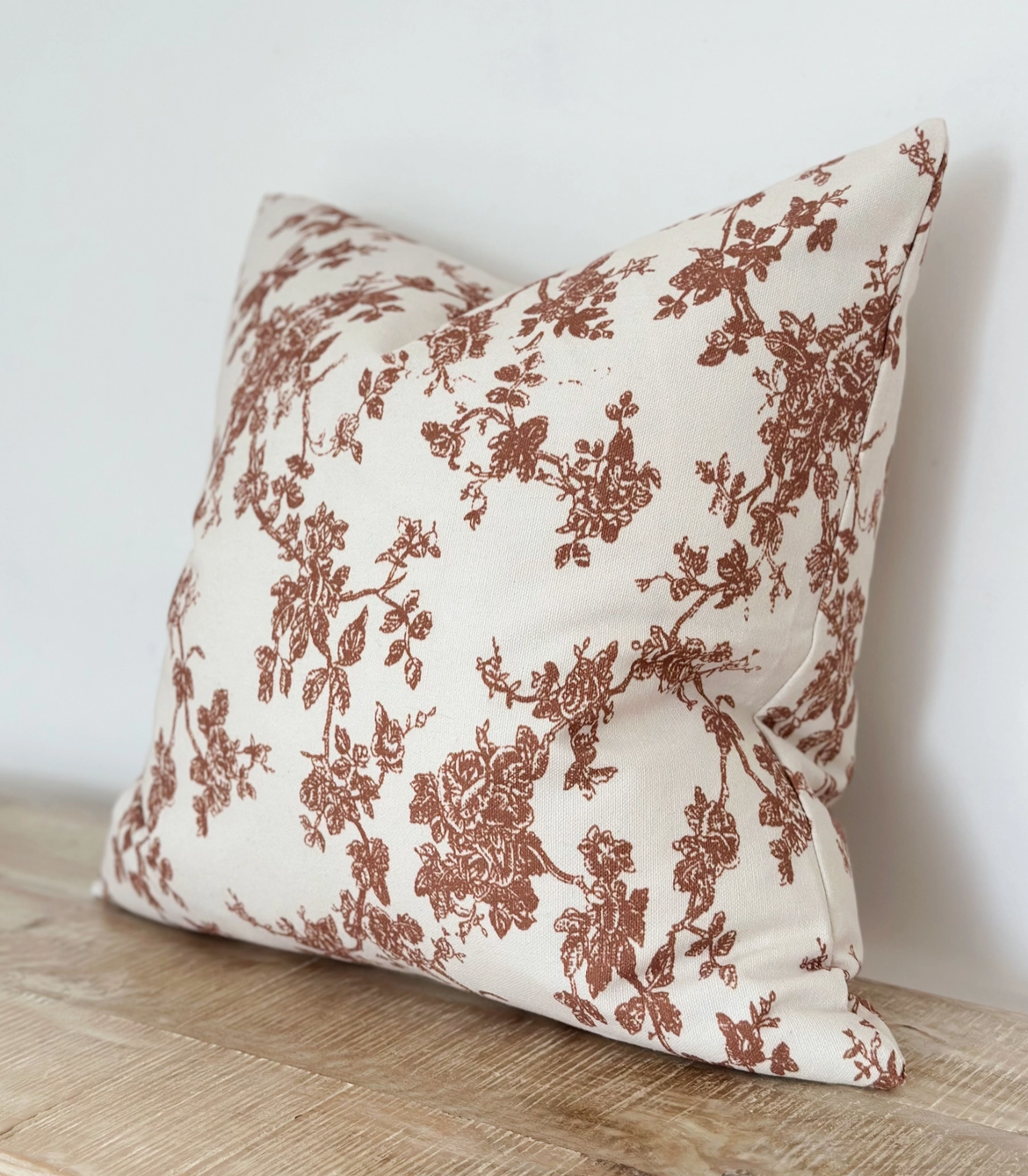 The Aria Cushion Cover